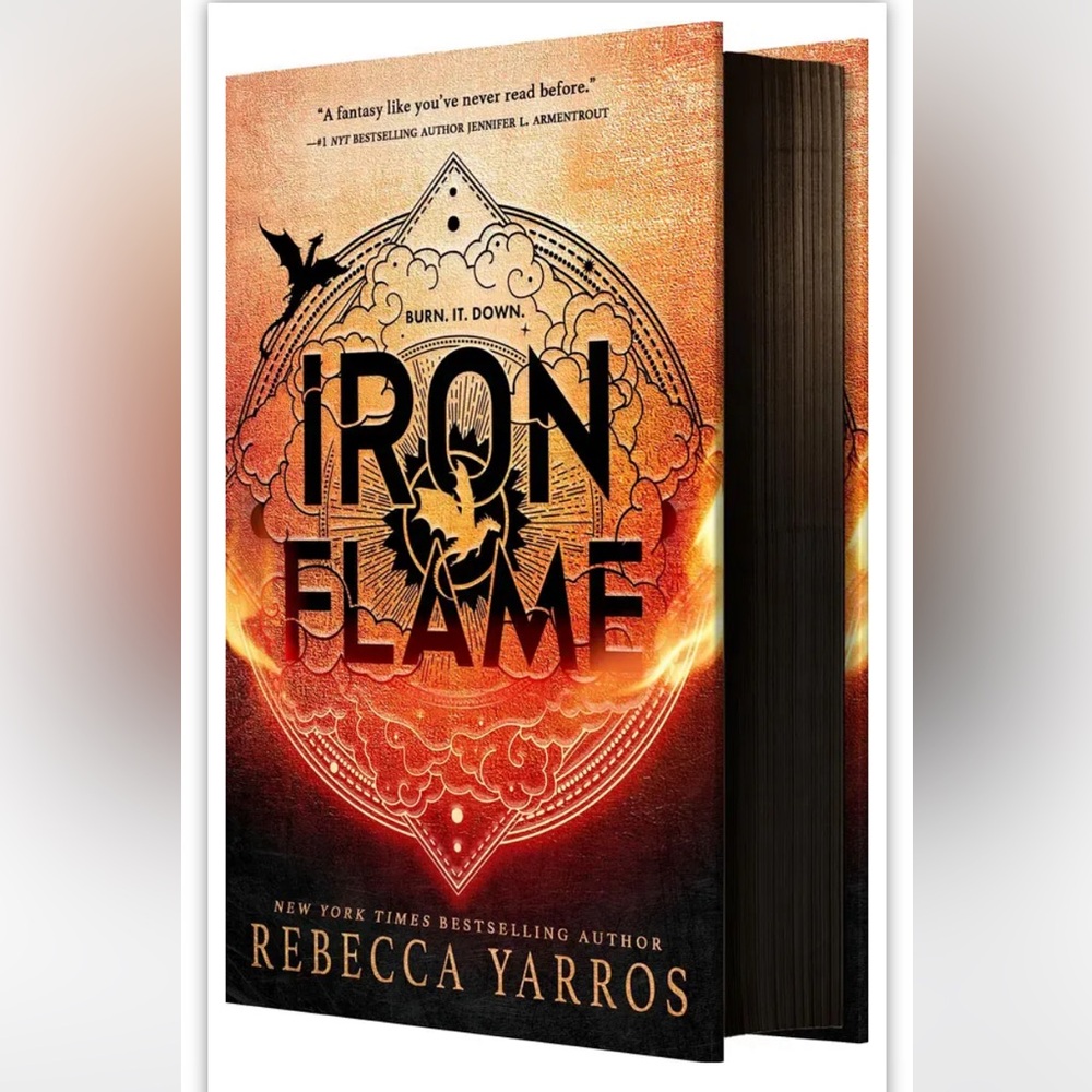 Iron Flame (The Empyrean, 2) Hardback with stained edges
